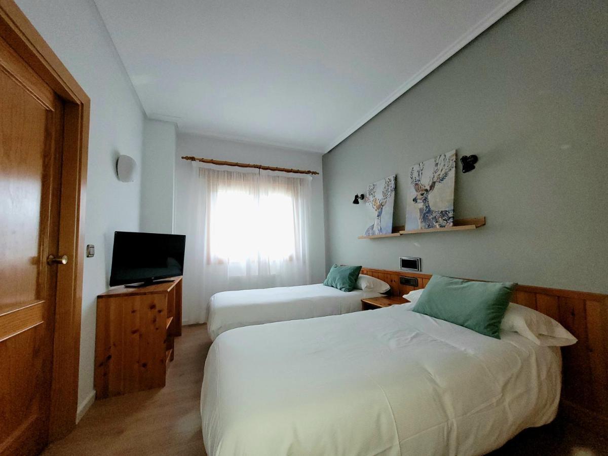 El Ciervo Hotel Villaciervos Ngoại thất bức ảnh
