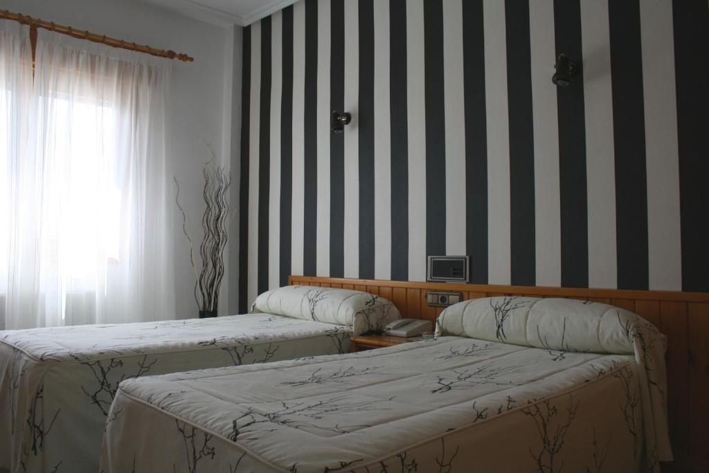 El Ciervo Hotel Villaciervos Phòng bức ảnh